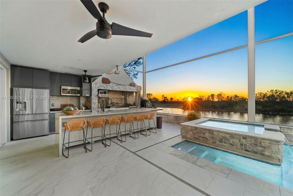 Interior, Kitchen, Pool, Water