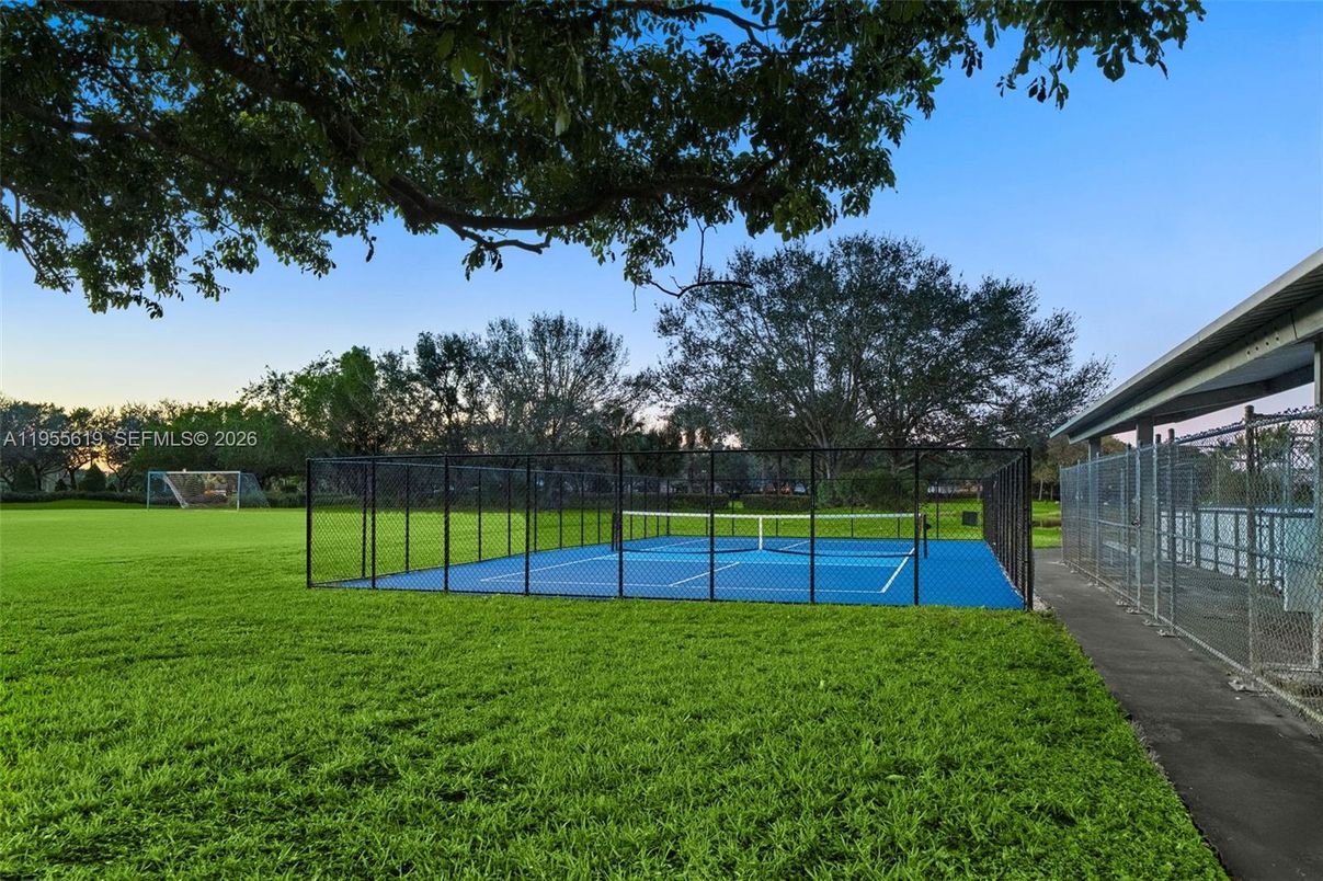 Exterior, Tennis Courts