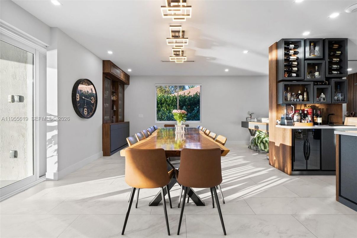 Dining room, Interior, Marble, Recessed Lighting