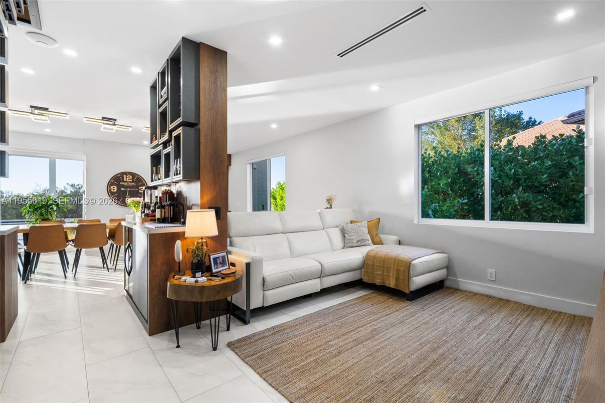 Dining room, Interior, Living room, Recessed Lighting