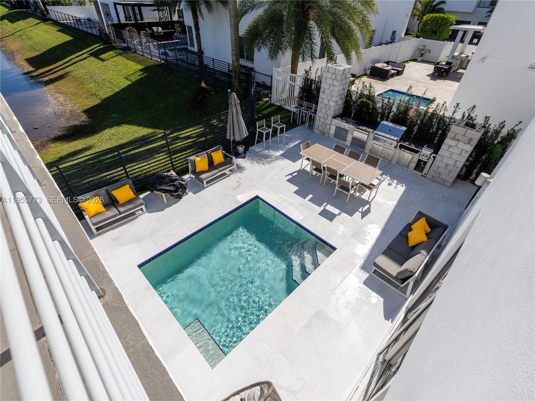 Exterior, Pool, Water