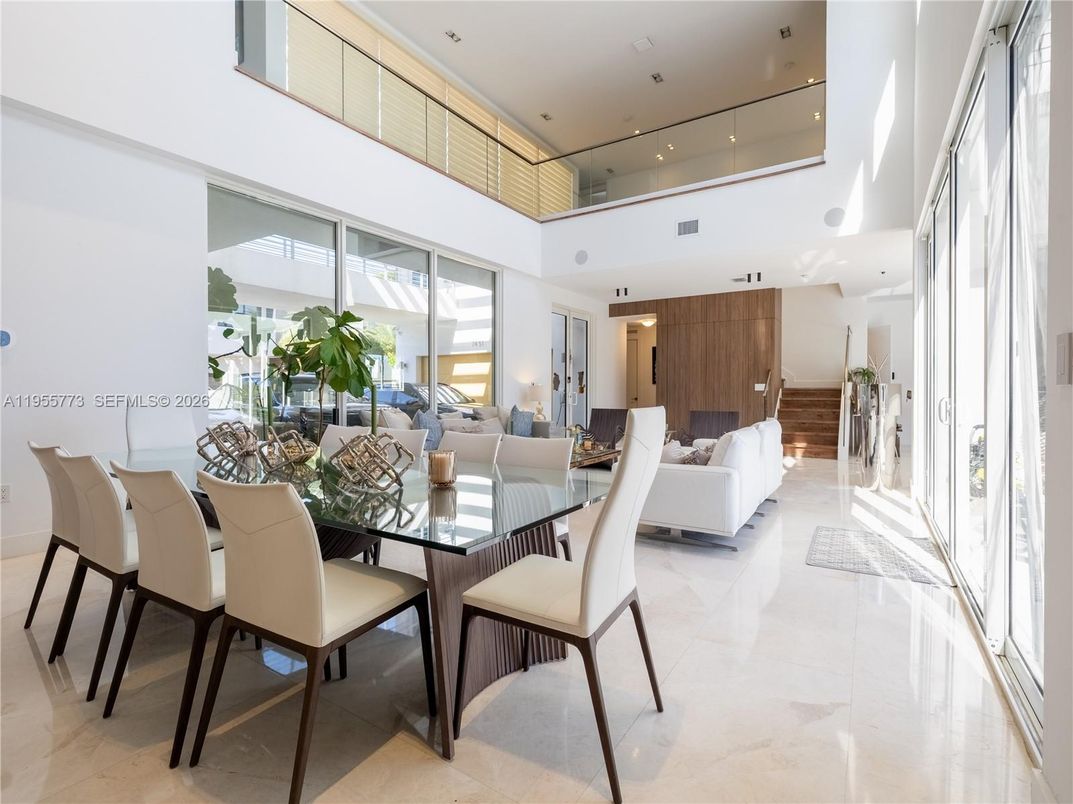 Dining room, Interior, Living room, Recessed Lighting