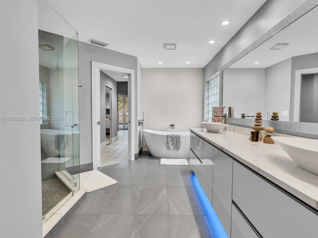 Bathroom, Dual Sink Vanities, Free Standing Baths, Glass Shower, Interior, Recessed Lighting