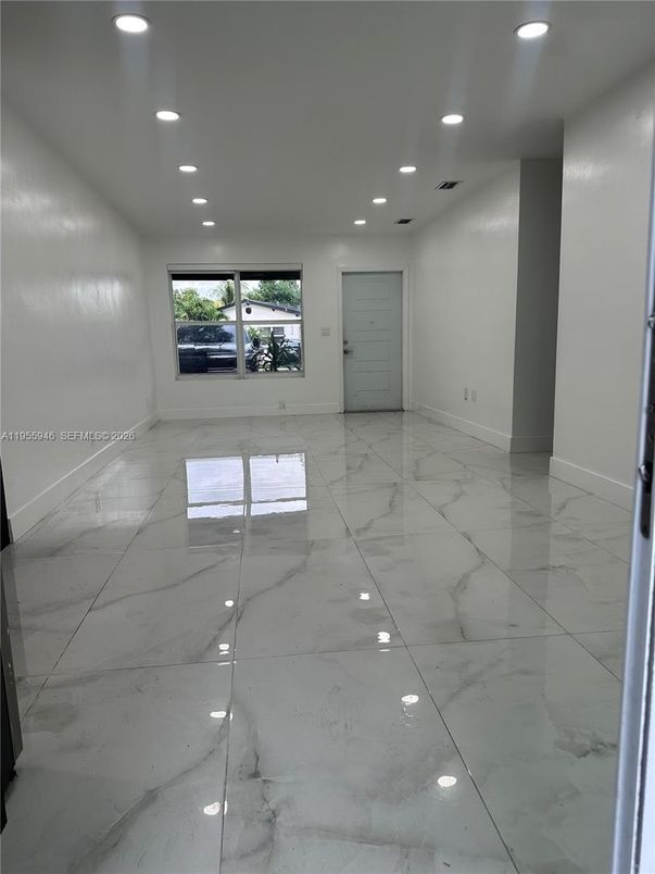 Empty room, Interior, Marble, Recessed Lighting