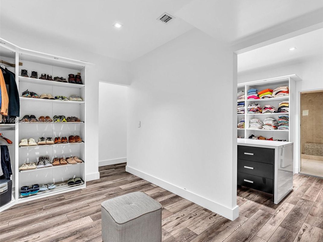 Interior, Recessed Lighting, Walk-in Closets, Wood Texture Flooring