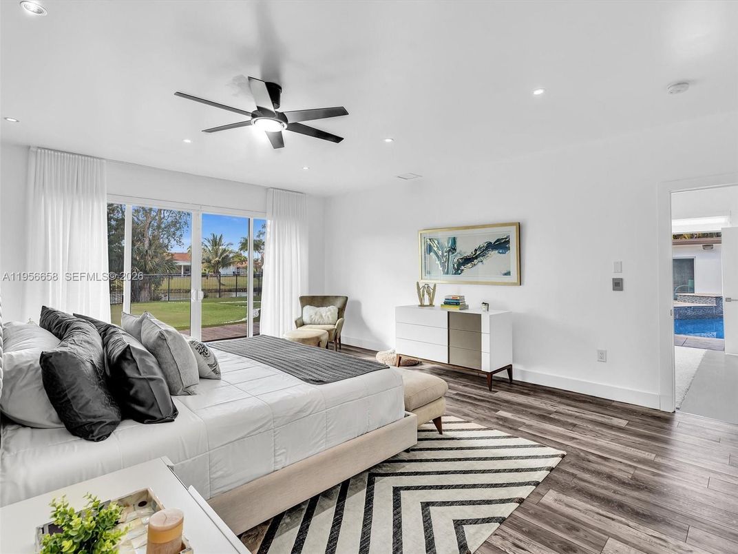 Bedroom, Interior, Recessed Lighting, Wood Texture Flooring