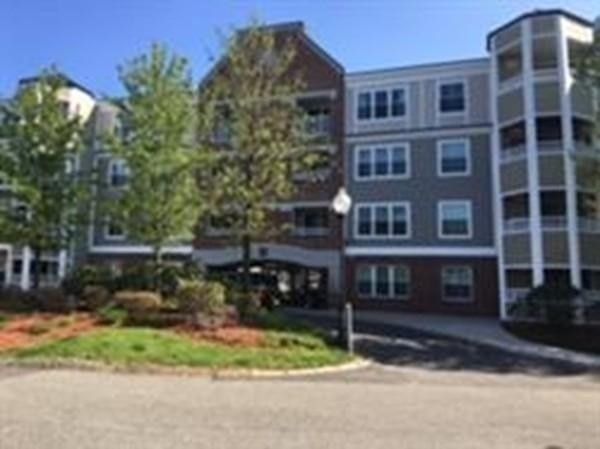 Exterior, Facade, Rowhouse