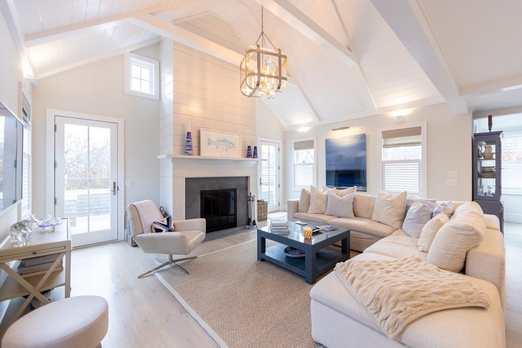 Chandelier, Fireplace, Interior, Living room, Pendant Lights, Wood Texture Flooring