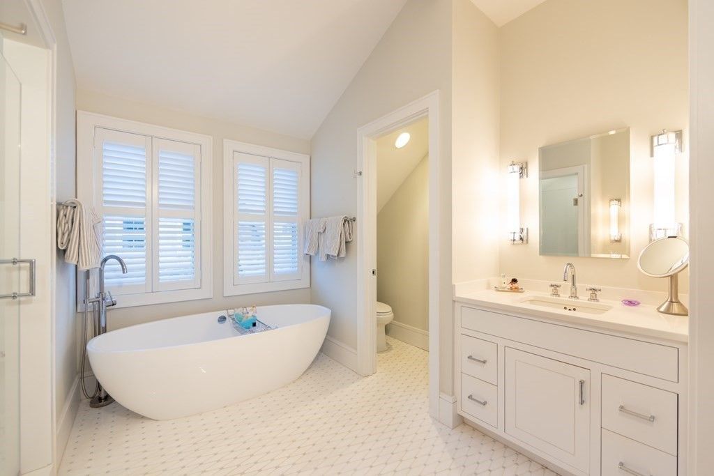 Bathroom, Dual Sink Vanities, Free Standing Baths, Interior, Recessed Lighting