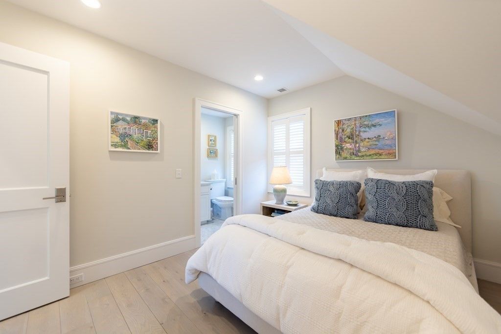 Bathroom, Bedroom, Interior, Recessed Lighting, Wood Texture Flooring