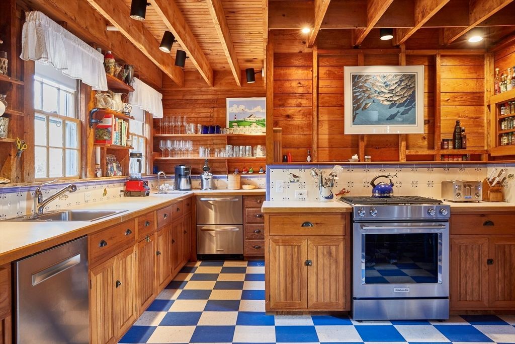 Interior, Kitchen, Stainless Steel Appliances, Wooden Beams, Wooden Ceilings, Wooden Walls