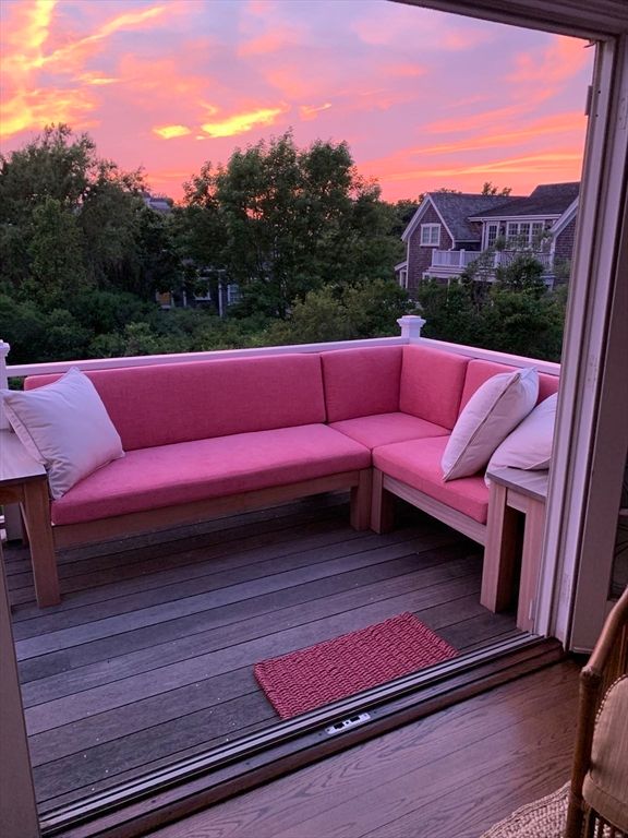 Exterior, Wood Texture Flooring