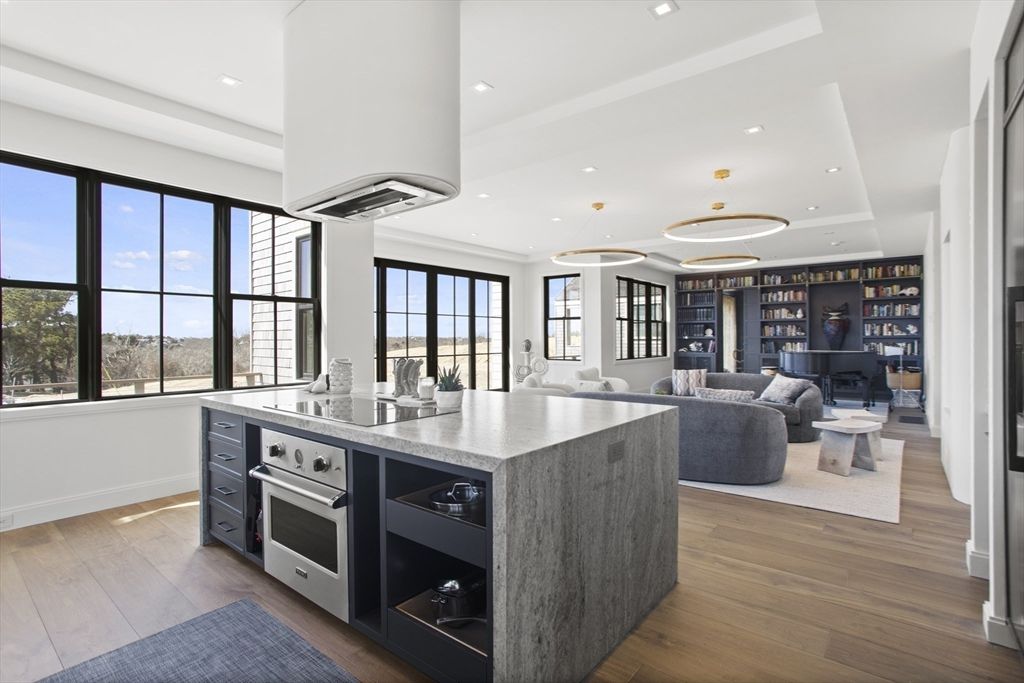 Interior, Kitchen, Living room, Pendant Lights, Recessed Lighting, Wood Texture Flooring