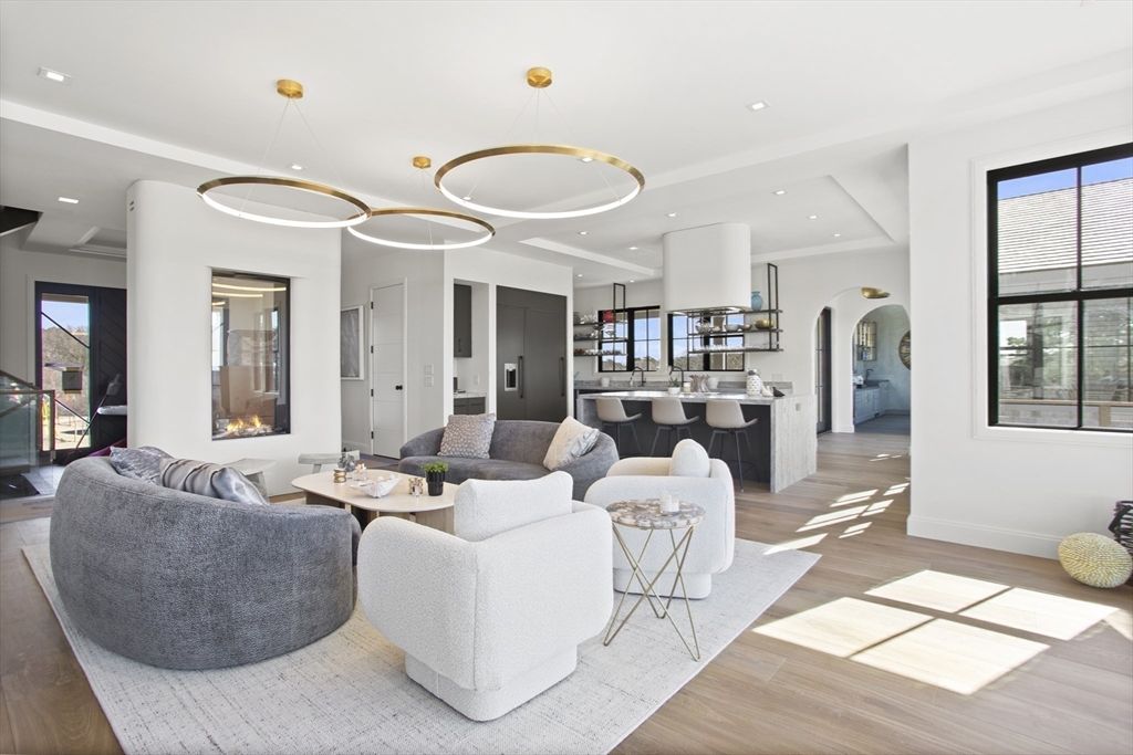 Interior, Kitchen, Living room, Pendant Lights, Recessed Lighting, Wood Texture Flooring