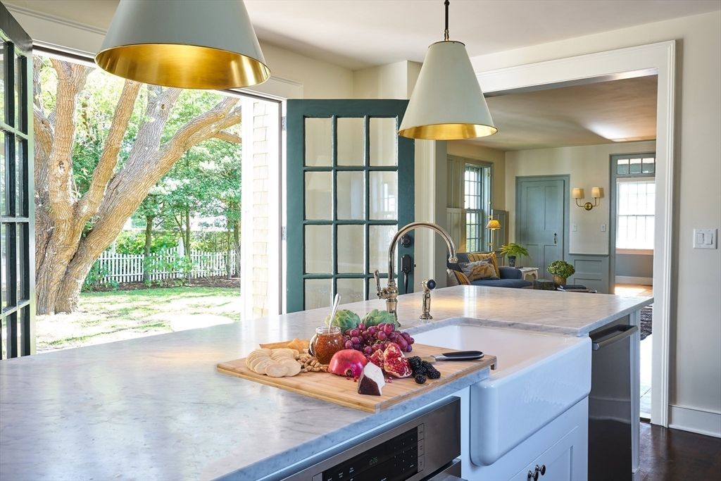 Interior, Kitchen, Pendant Lights, Wood Texture Flooring