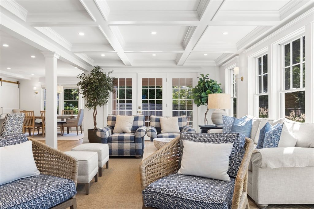 Dining room, Interior, Living room, Recessed Lighting