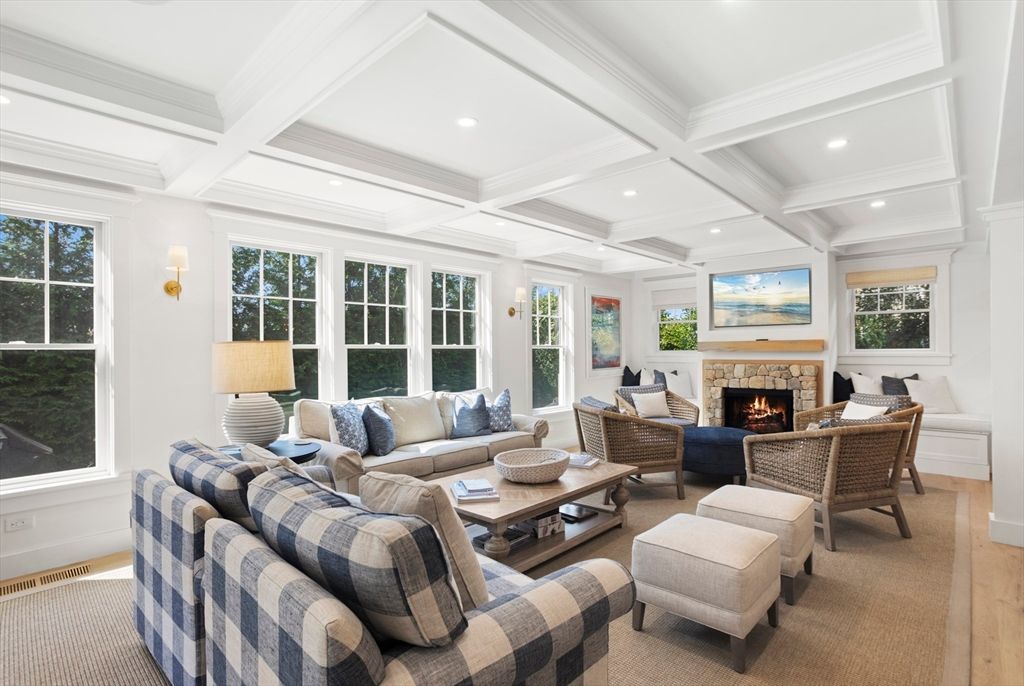 Fireplace, Interior, Living room, Recessed Lighting