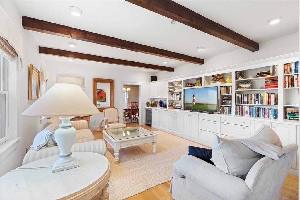 Interior, Living room, Recessed Lighting, Wooden Beams, Wood Texture Flooring