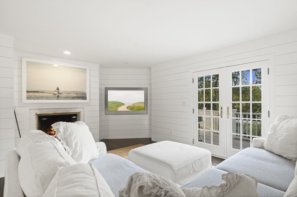 Bedroom, Fireplace, Interior, Living room, Recessed Lighting, Wood Texture Flooring