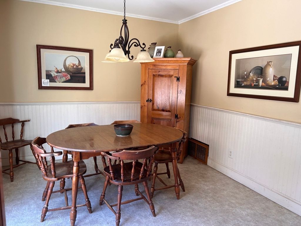 Dining room, Interior, Pendant Lights
