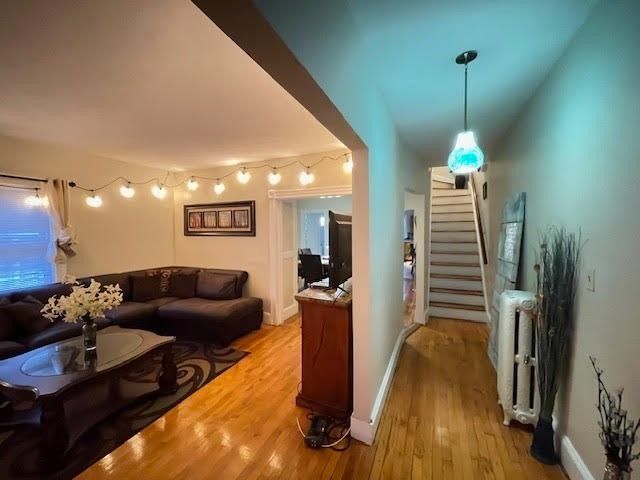 Interior, Living room, Pendant Lights, Wood Texture Flooring