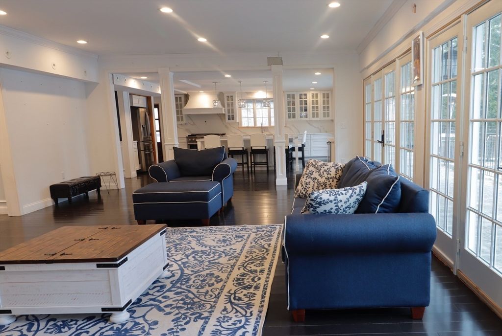 Dining room, Interior, Kitchen, Living room, Pendant Lights, Recessed Lighting, Wood Texture Flooring