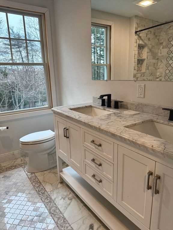 Bathroom, Dual Sink Vanities, Interior, Marble, Recessed Lighting