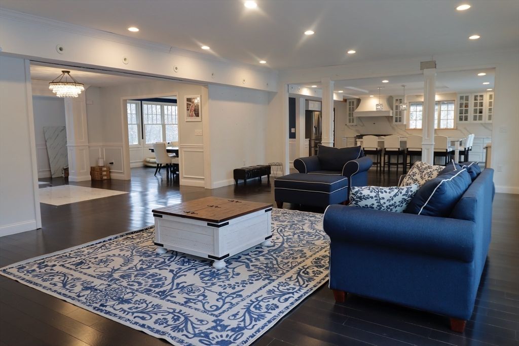 Chandelier, Dining room, Interior, Kitchen, Living room, Pendant Lights, Recessed Lighting, Wood Texture Flooring