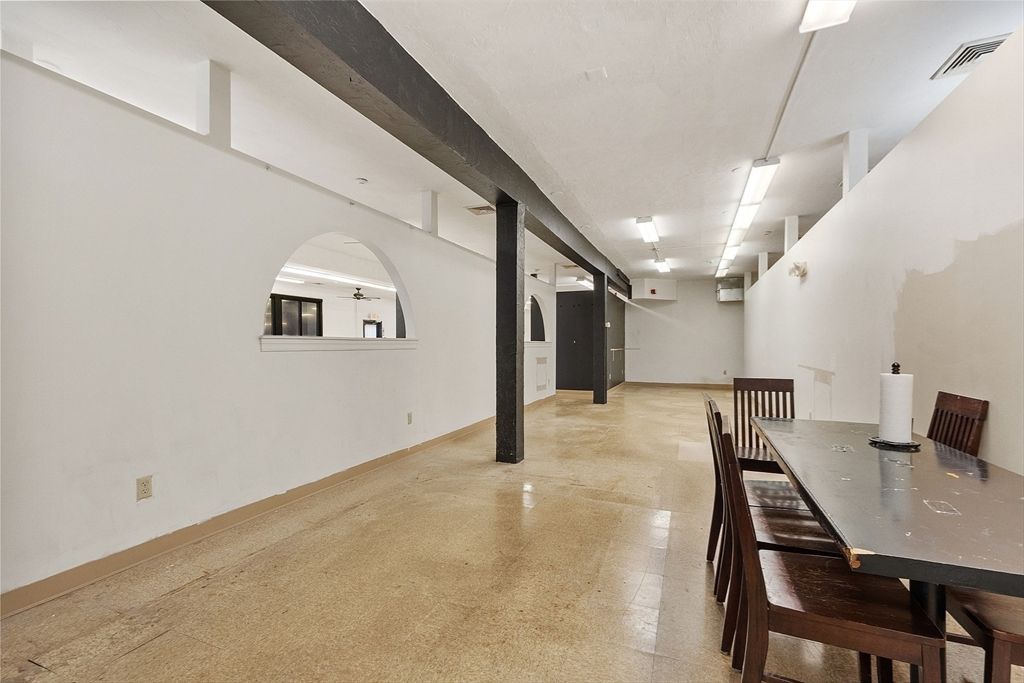 Dining room, Interior