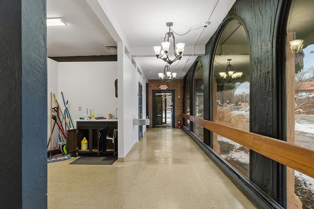 Chandelier, Interior