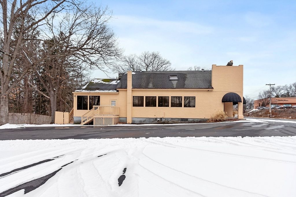 Backyard, Exterior, Facade, French Provincial