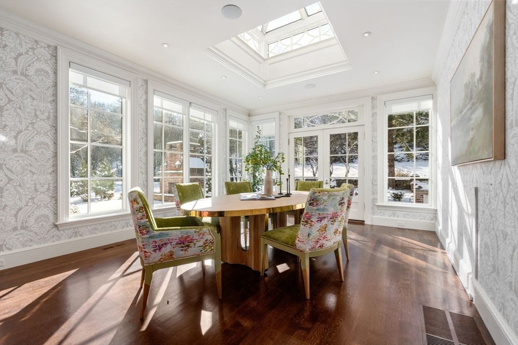 Dining room, Interior, Recessed Lighting, Sun Room, Wood Texture Flooring