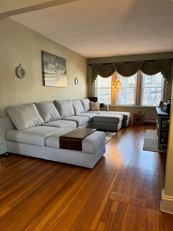Interior, Living room, Pendant Lights, Wood Texture Flooring