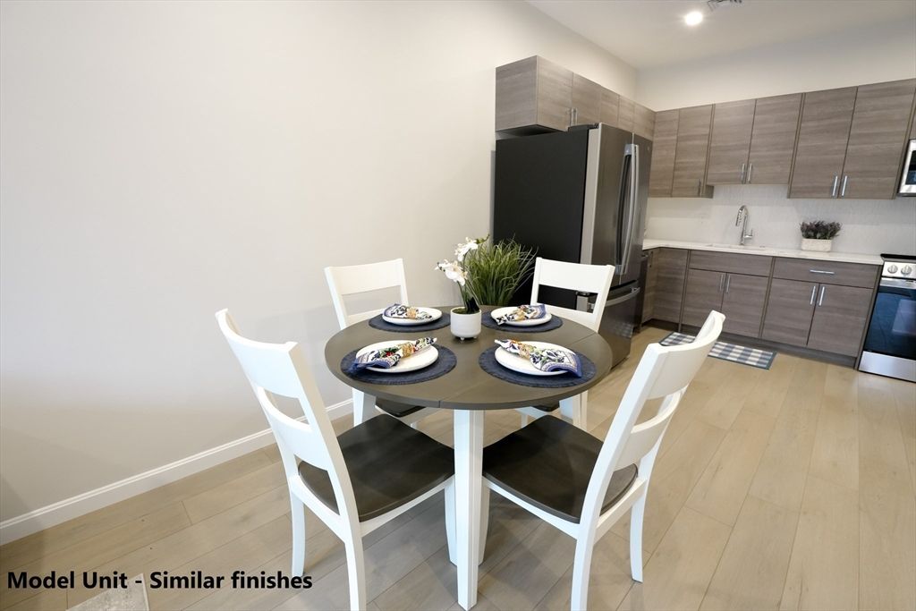 Dining room, Interior, Kitchen, Recessed Lighting, Wood Texture Flooring