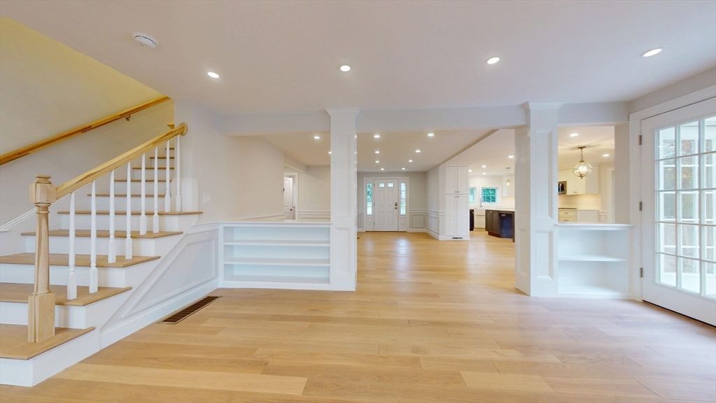 Interior, Pendant Lights, Recessed Lighting, Wood Texture Flooring