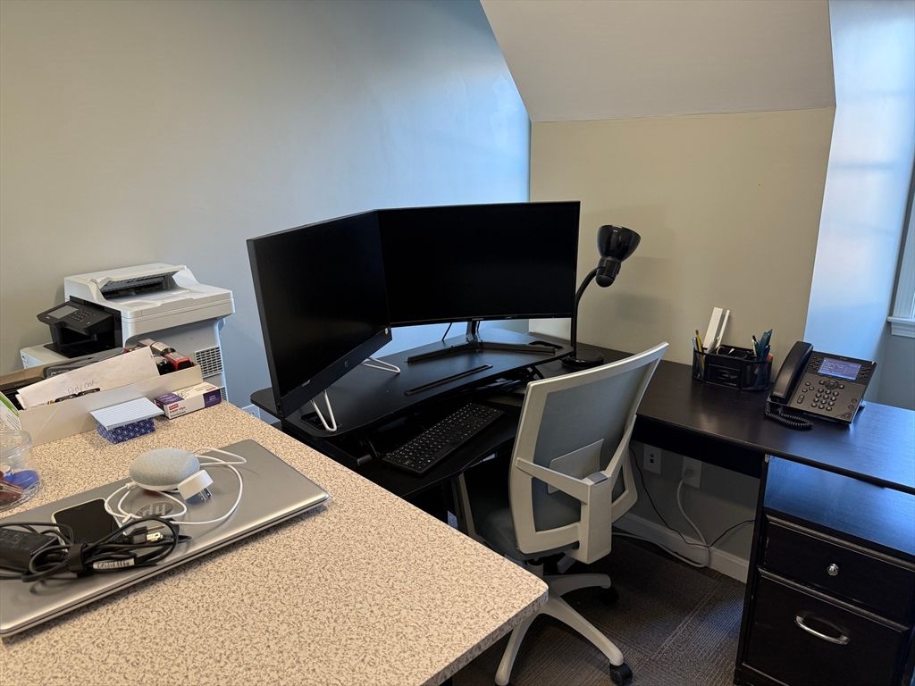 Home Office, Interior