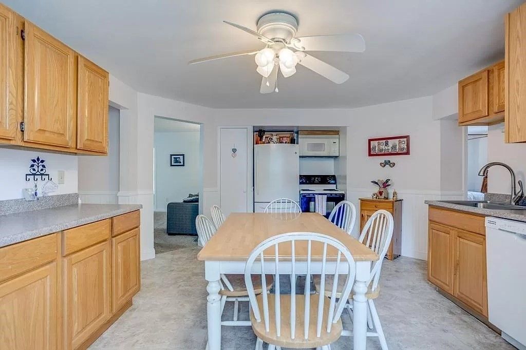 Dining room, Interior, Kitchen