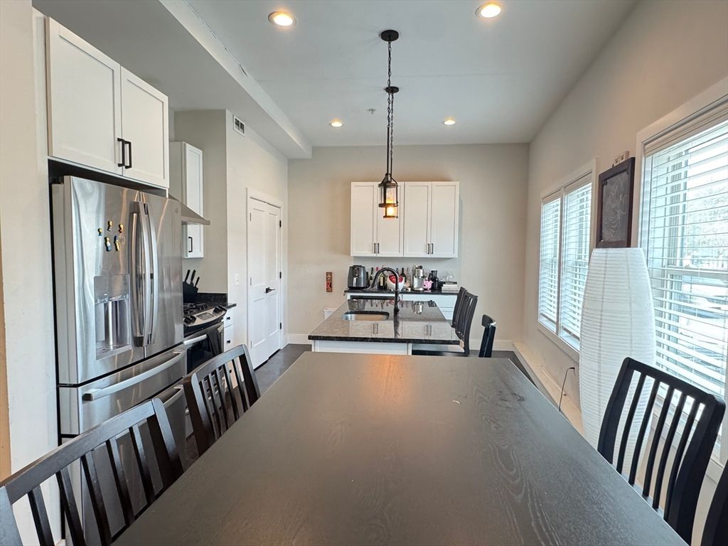 Dining room, Interior, Kitchen, Pendant Lights, Recessed Lighting, Stainless Steel Appliances