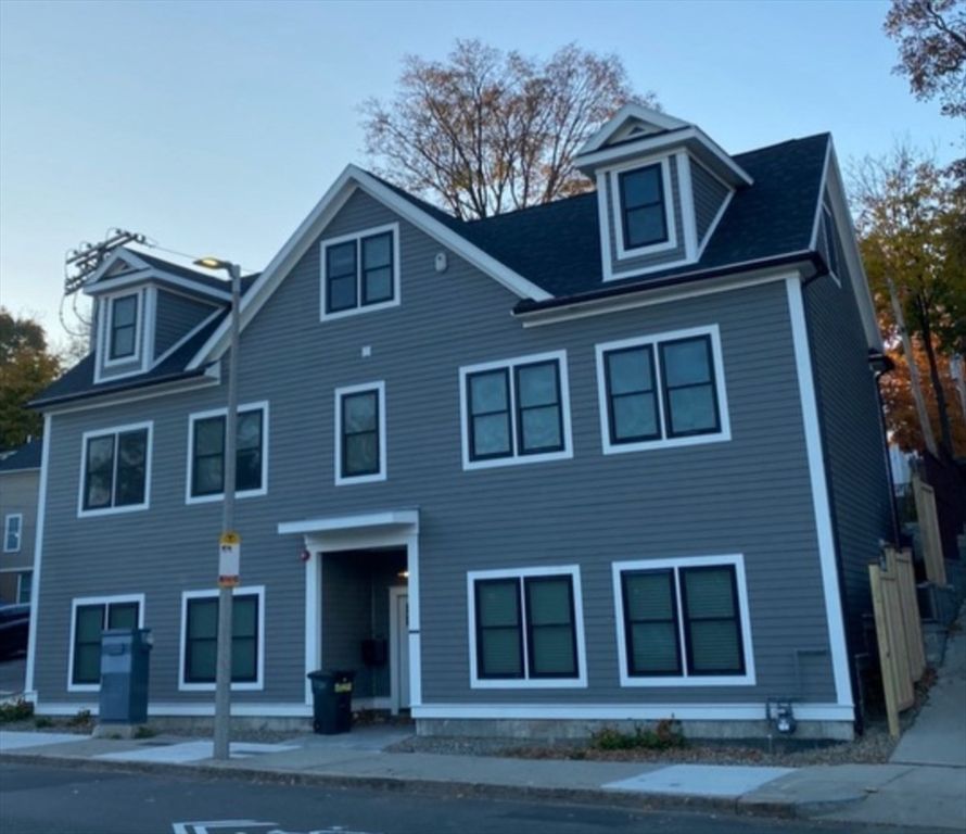 Exterior, Facade, Georgian