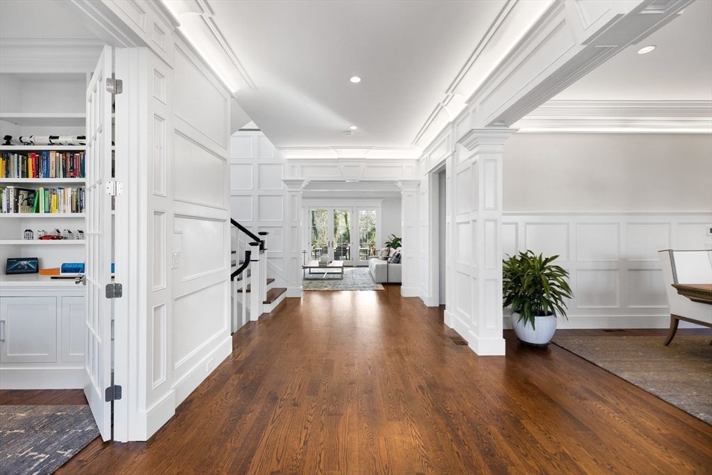 Interior, Recessed Lighting, Wood Texture Flooring