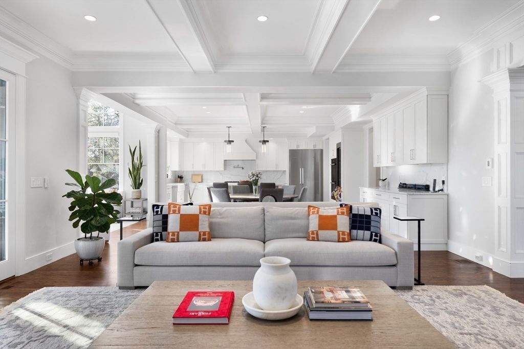 Dining room, Interior, Kitchen, Living room, Pendant Lights, Recessed Lighting, Wood Texture Flooring