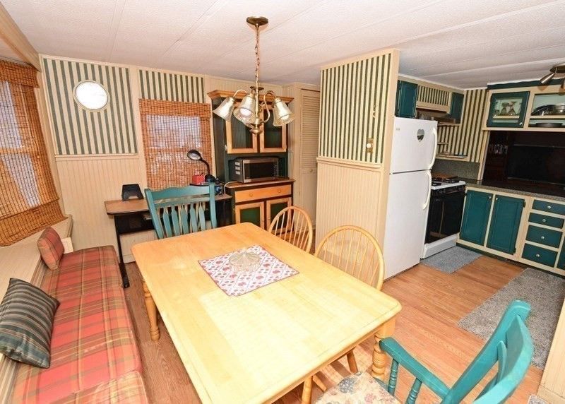 Chandelier, Dining room, Interior, Kitchen, Wood Texture Flooring