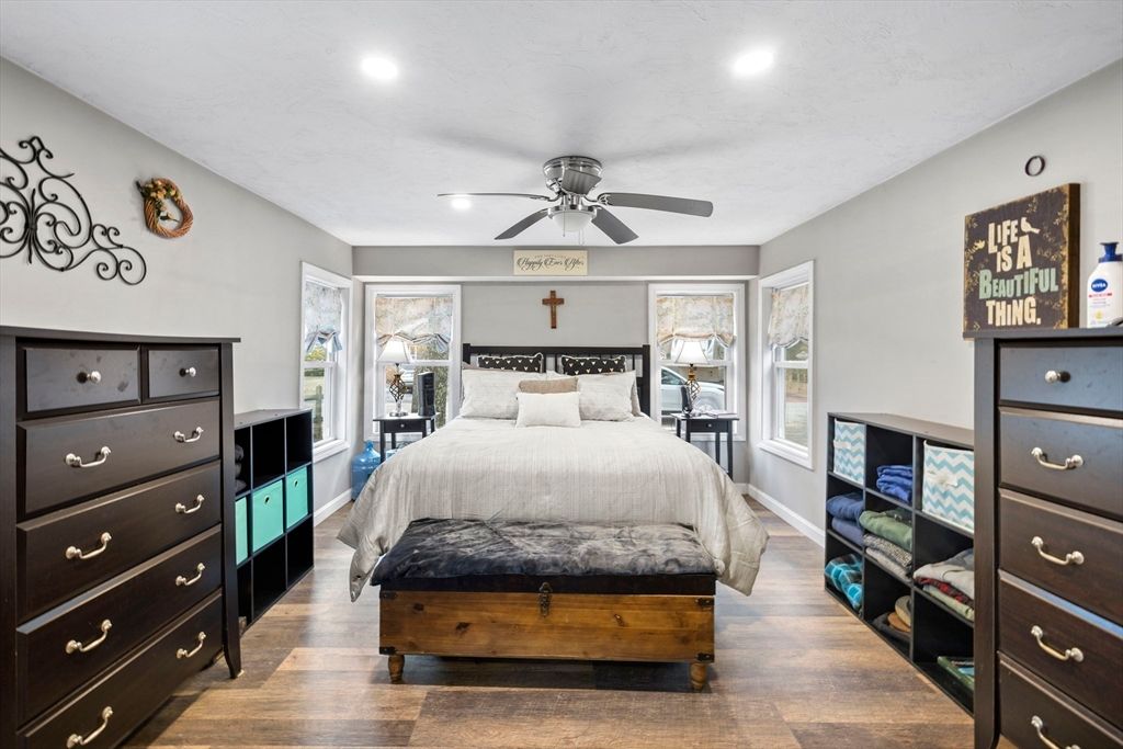 Bedroom, Interior, Recessed Lighting, Wood Texture Flooring