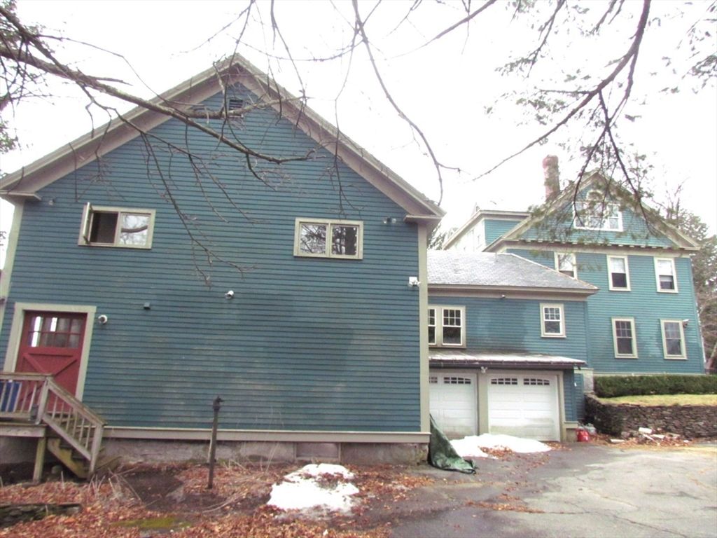 Attached, Exterior, Facade, Queen Anne Victorian
