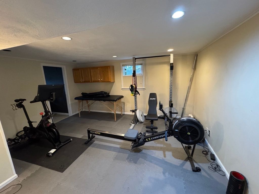 Fitness Equipment, Interior, Recessed Lighting