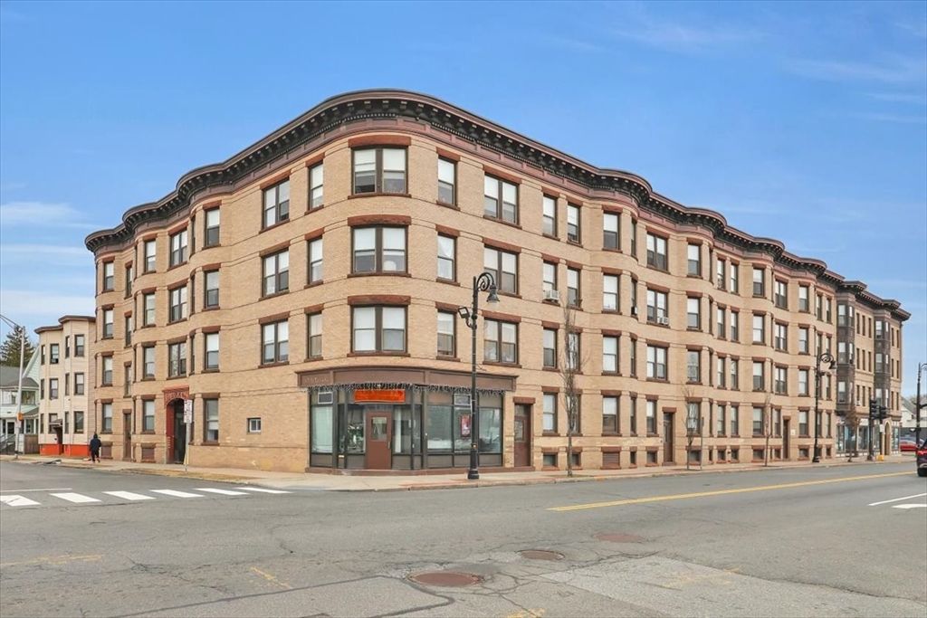 Exterior, Facade, Chicago School