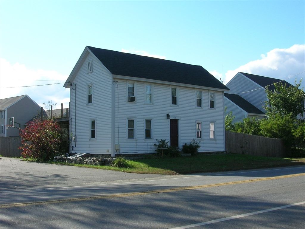 Exterior, Facade, Farmhouse