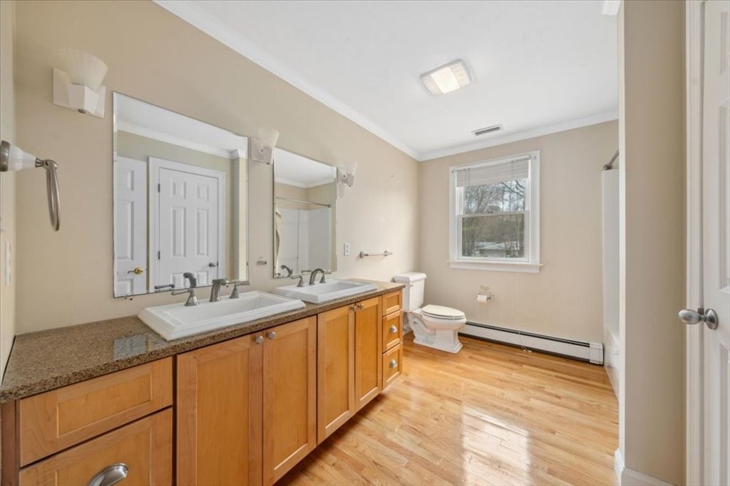 Bathroom, Dual Sink Vanities, Interior, Wood Texture Flooring