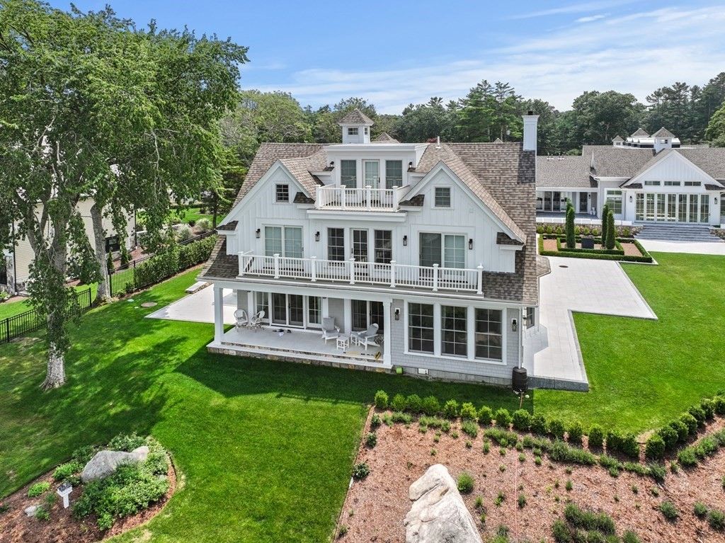 Backyard, Exterior, Facade, Farmhouse