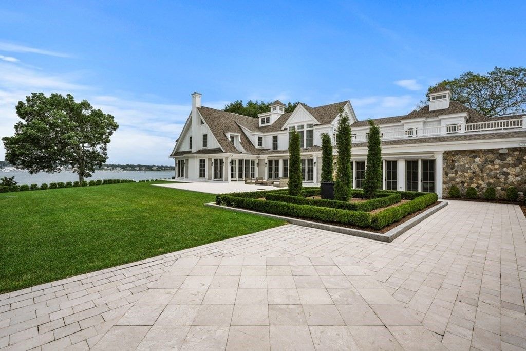 Backyard, Exterior, Facade, Water, French Provincial